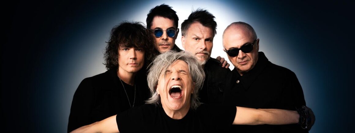 Indochine au cinéma, Les Jonas Brothers sur le Walk of Fame et les artistes préférés des français… Les news musique !