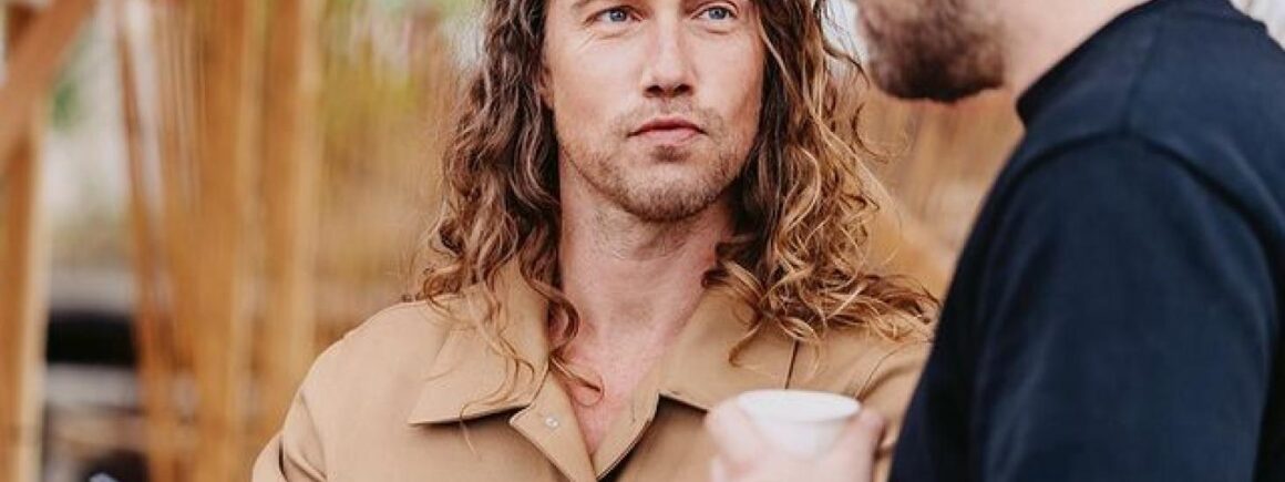 Julien Doré et Eddy de Pretto unissent leurs forces sur  Larme Fatale (VIDEO)