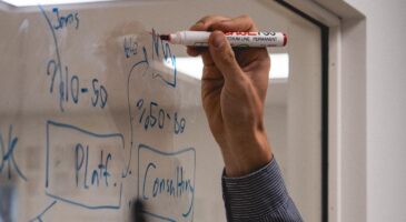 Europe2 Tonic : Au tableau ! Saurez-vous répondre à ces questions niveau collège/lycée ?