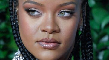 Rihanna : Toujours pas de nouvelle musique pour la star… Mais un parfum ! (PHOTOS)