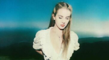 Lana Del Rey dévoile la cover de son album et annonce un retard dans sa sortie (PHOTO)