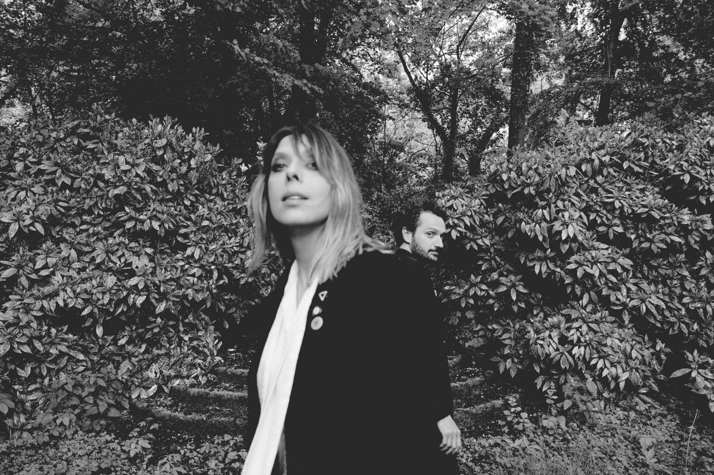 Découvrez Please please please, le nouveau clip de Cats on Trees (VIDEO)