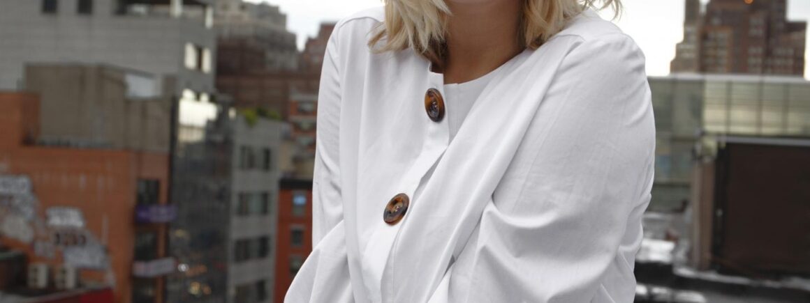 Louane répond aux attaques sur son poids, le nouveau clip de Coldplay et Ed Sheeran face à des questions d’enfants… Les vidéos de la semaine !