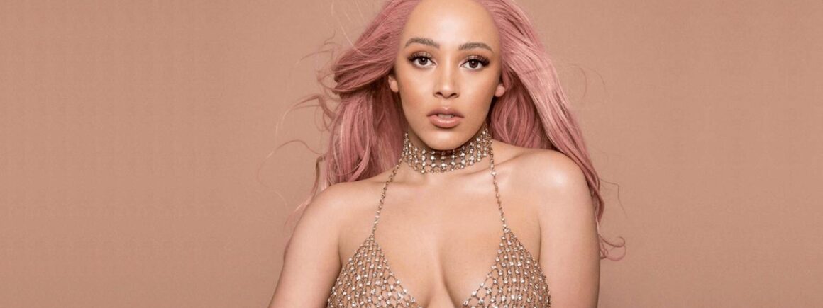 Doja Cat en apesanteur sur la cover de son futur album (PHOTOS)