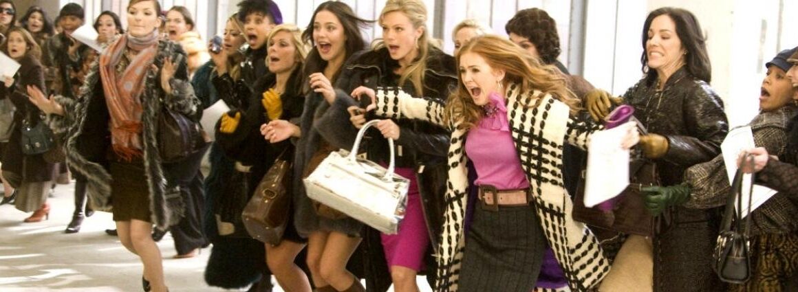 Bienvenue Chez Clément – Afterwork Europe 2 : les Birkenstock, LA tendance que vous verrez partout cet été