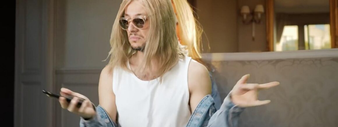 Vianney parodie la chanteuse Wejdene dans un extrait hilarant (VIDEO)