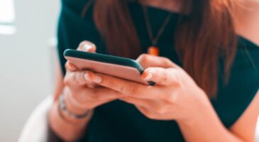 Ne plus confondre la verticale et l'horizontale, la jolie histoire de Buzz L'éclair et #Safe With Friends, l'appli qui va rassurer tous les parents... Toutes les news du Bienvenue Chez Clément !