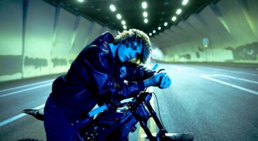 Justin Bieber interprète Hold On pour Good Morning America (VIDEO)