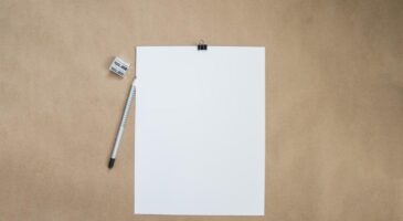 Bienvenue chez Clément : Comment fabriquer son propre papier recyclé ? 