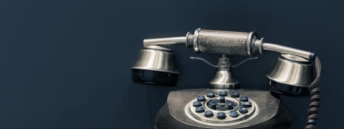 Bienvenue chez Clément : Pourquoi dit-on  toujours « Allô » lorsque l&rsquo;on décroche ?