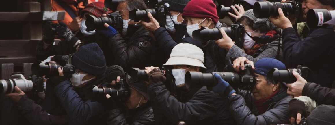 Bienvenue chez Clément : d’où vient le mot « Paparazzi » ?