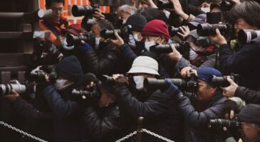 Bienvenue chez Clément : d'où vient le mot "Paparazzi" ?