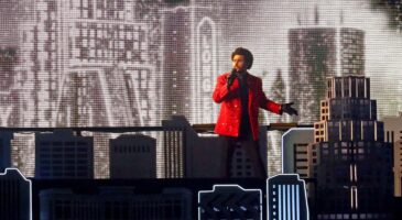 The Weeknd livre une performance (solo) et magique pour le SuperBowl (VIDEO)