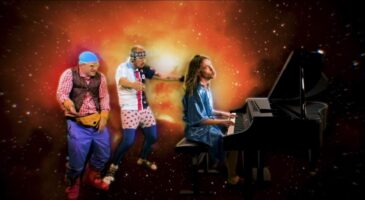 Julien Doré accompagne McFly et Carlito sur "La chanson des choses inutiles" (VIDEO)