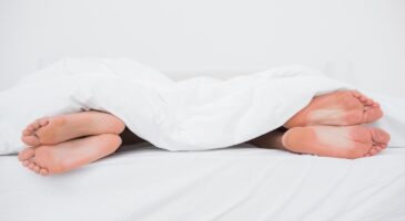 Couple : Les règles pour dormir à deux à travers des illustrations hilarantes