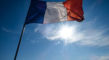 Un gagnant à 200 millions d'euros, Pourquoi le drapeau français est-il Bleu, Blanc, Rouge et Comment se souvenir de l'ordre des planètes... Toutes les news du Bienvenue Chez Clément !