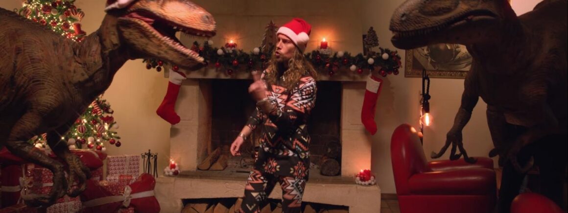 Julien Doré nous offre une reprise délirante avec All I Want for Christmas is NOUS (VIDEO)