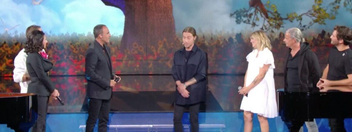 Julien Doré en larmes après la prestation de Louane dans la Chanson Secrète (VIDEO)