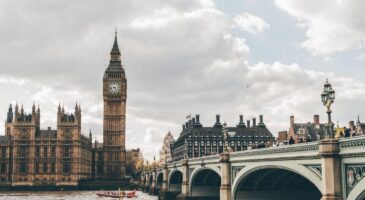 Bienvenue Chez Clément : Au XVIIe siècle à Londres, il était obligatoire pour les écoliers de fumer !