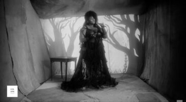 Yseult nous dévoile toute sa puissance vocale dans le titre Indélébile