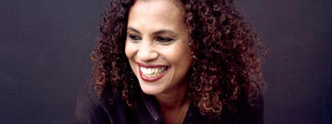 Dans l’iPhone de Manu : Un peu de douceur avec Woman de Nehneh Cherry 