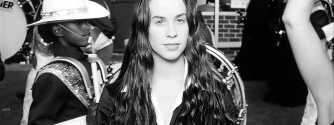 Dans l&rsquo;iPhone de Manu : On commence la semaine avec Hand in my Pocket de Alanis Morissette !