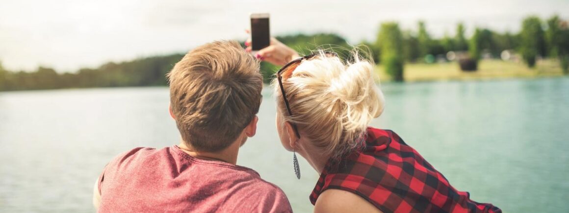 Bienvenue Chez Clément – Afterwork Europe 2 : Tinder met en place une interface vidéo pour aider les célibataires !