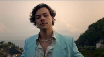 Harry Styles nous emmène sur les côtes italiennes avec le clip de Golden (VIDEO)