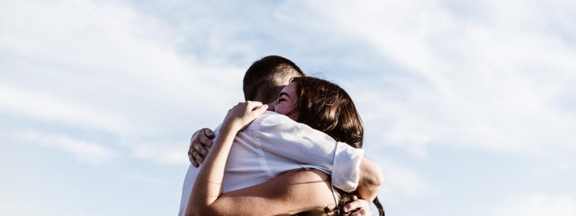 La DreamTeam de Robin : Alerte, Facebook lance son appli de dating !