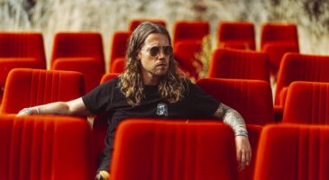 Julien Doré : Aimée est disque d'or avec 50.000 ventes