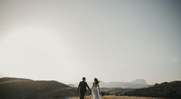 Le WarmUp de Robin : Une résidente d'un Ehpad assiste au mariage de sa petite fille depuis sa fenêtre