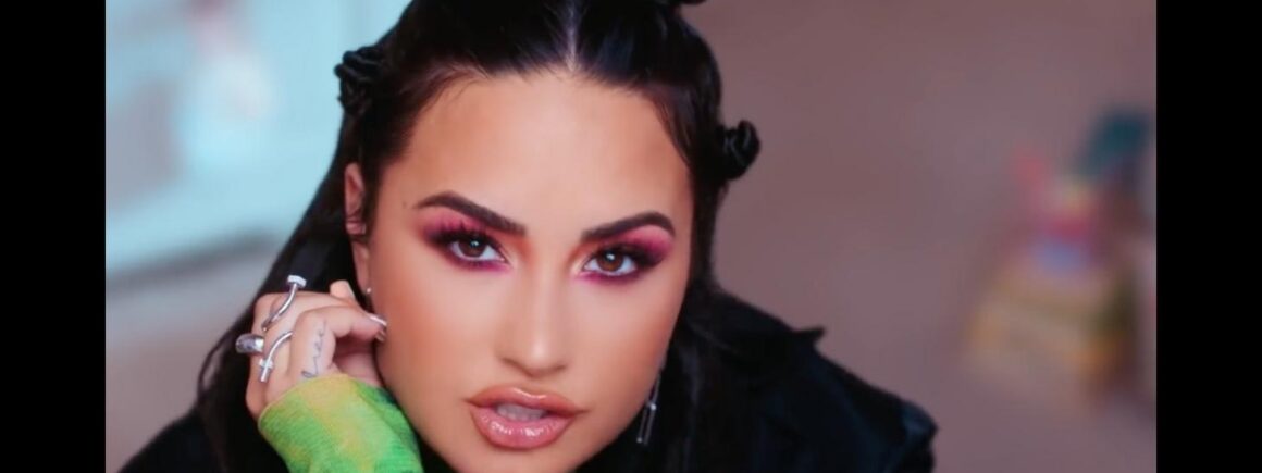 Demi Lovato & Marshmello : Découvrez leur titre OK Not to Be OK (VIDEO)