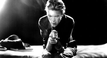 David Bowie : Découvrez l'album Something in The Air, enregistré à Paris en 1999 (VIDEO)