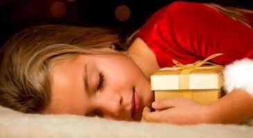 Noël 2014 : Dormir avant de recevoir les cadeaux : Pour ou contre?