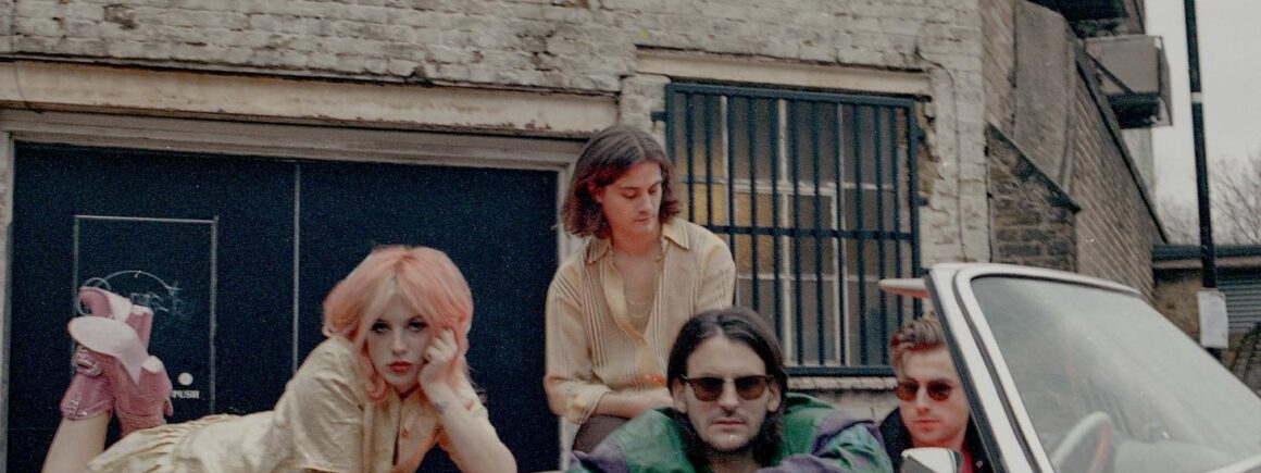 Black Honey dévoile le clip estival de Beaches (VIDEO)