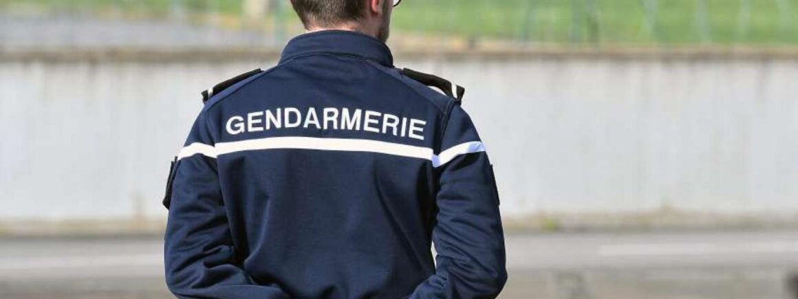 Bienvenue Chez Clément – Afterwork Europe 2 : En voulant fuir les gendarmes, il escalade le mur de… la gendarmerie