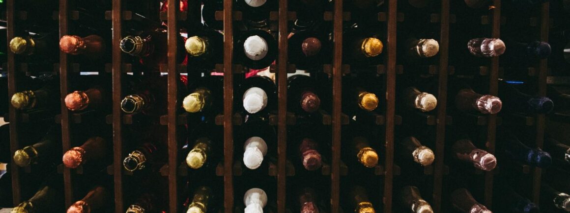 Bienvenue Chez Clément – Afterwork Europe 2 : Ils cambriolent un château viticole et… laisse leur attestation derrière eux