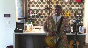 Live Réseaux Sociaux : Post Malone reprend Nirvana pour un concert caritatif (VIDEO)