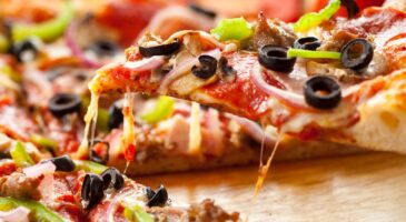 La Matinale Europe 2 : Dominos Pizza offre des pizzas au CHU de Caen