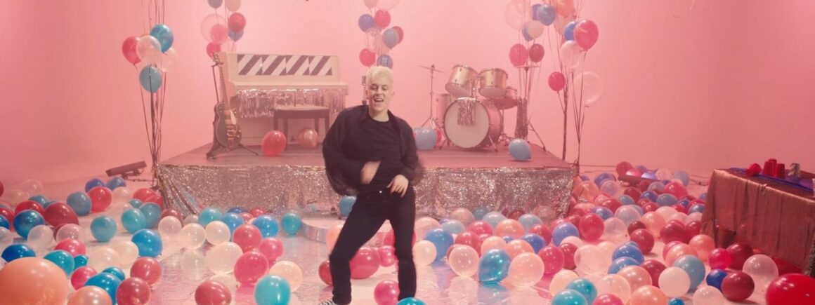 Loïc Nottet confirme ses talents de danseur dans le clip de Heartbreaker (VIDEO)