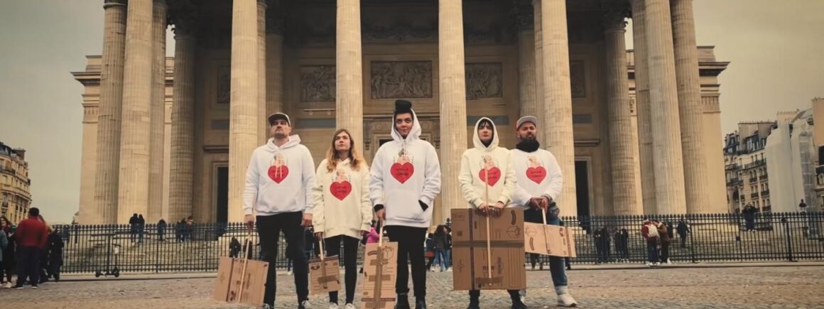 Hoshi atteint les 1 million de vues avec son clip Amour censure