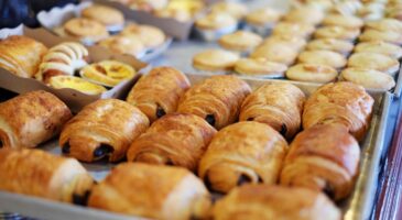La Matinale Europe 2 : Pour un petit dej' parfait, on la recette des pains au chocolat de Cyril Lignac !