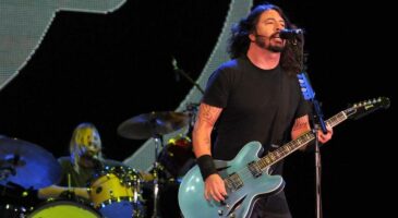 Foo Fighters : Dave Grohl promet "des trucs de fous" pour les 25 ans du groupe !