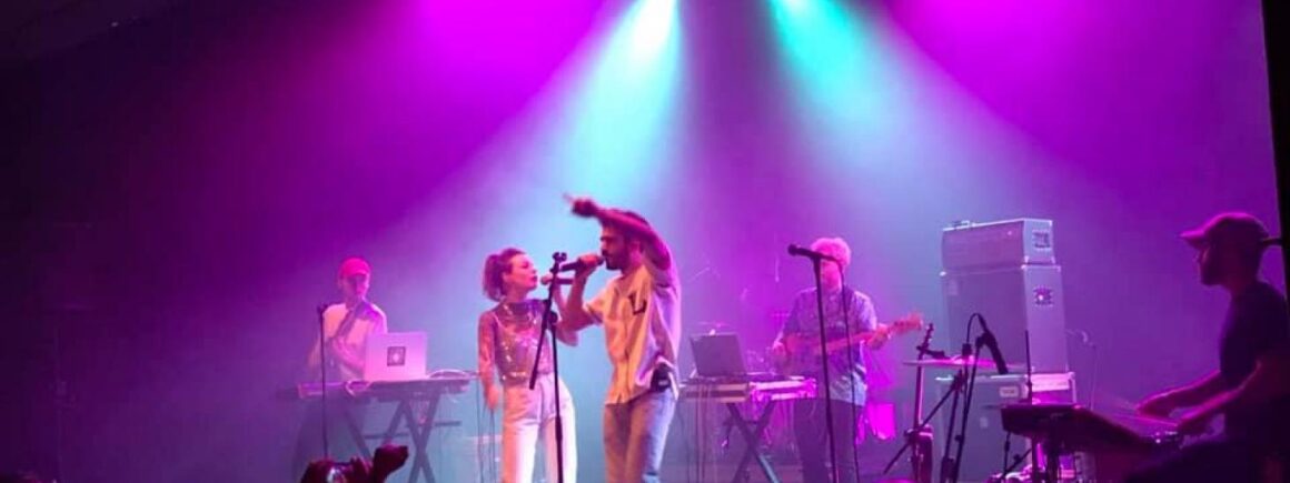 Therapie Taxi enflamme le Europe 2 Live avec son nouvel album (REPORT)