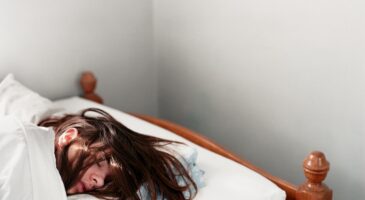 La Matinale Europe 2 : Il s'endort pendant un débat, il perd le droit de s'exprimer au parlement britannique