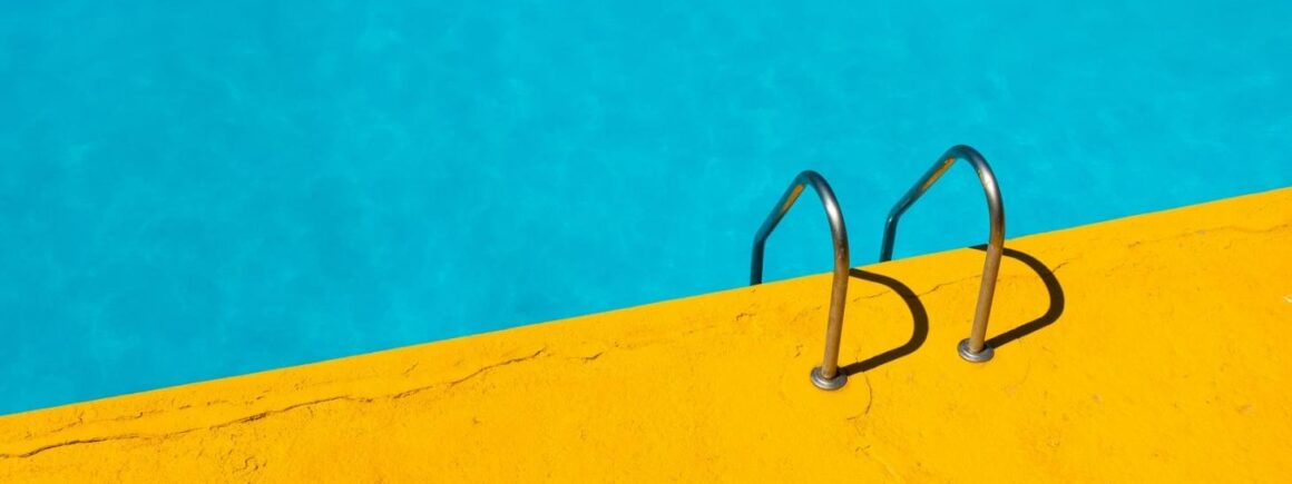 Bienvenue Chez Clément – Afterwork Europe 2 : Quand les autorités retrouvent une piscine gonflable dans une cellule