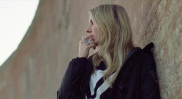 Ellie Goulding alerte sur la pollution de l'eau dans son clip River (VIDEO)