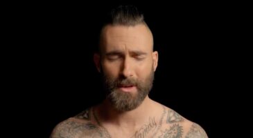 Maroon 5 : Ils rendent un bel hommage à leur manager dans le clip Memories (VIDEO)