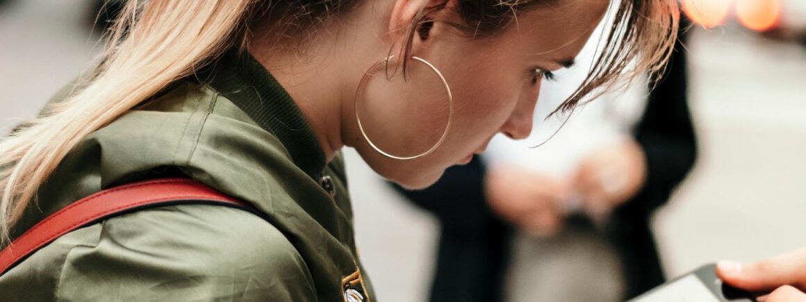 Bienvenue Chez Clément – Afterwork Europe 2 : Top 3 des objets que les femmes perdent le plus