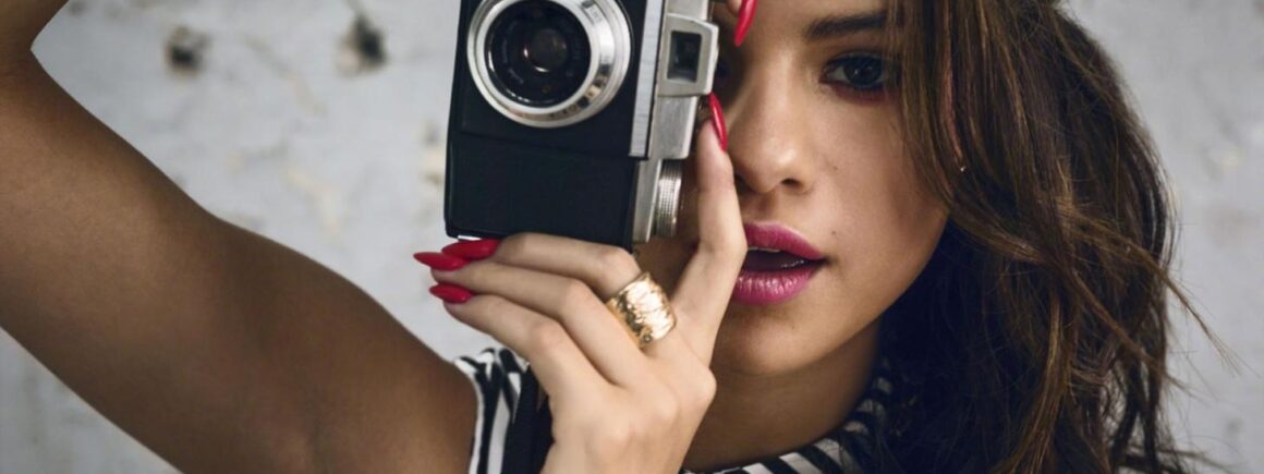 Bienvenue Chez Clément – Afterwork Europe 2 : Combien de prises faut-il pour réussir son selfie ?